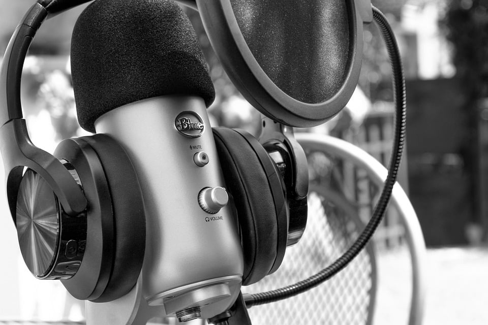 6 Ways to Make Your Podcast Mic Sound Better